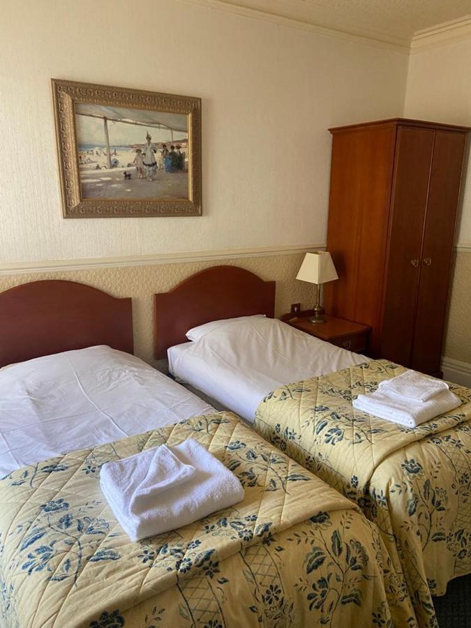 Clarkes Hotel Barrow In Furness Εξωτερικό φωτογραφία