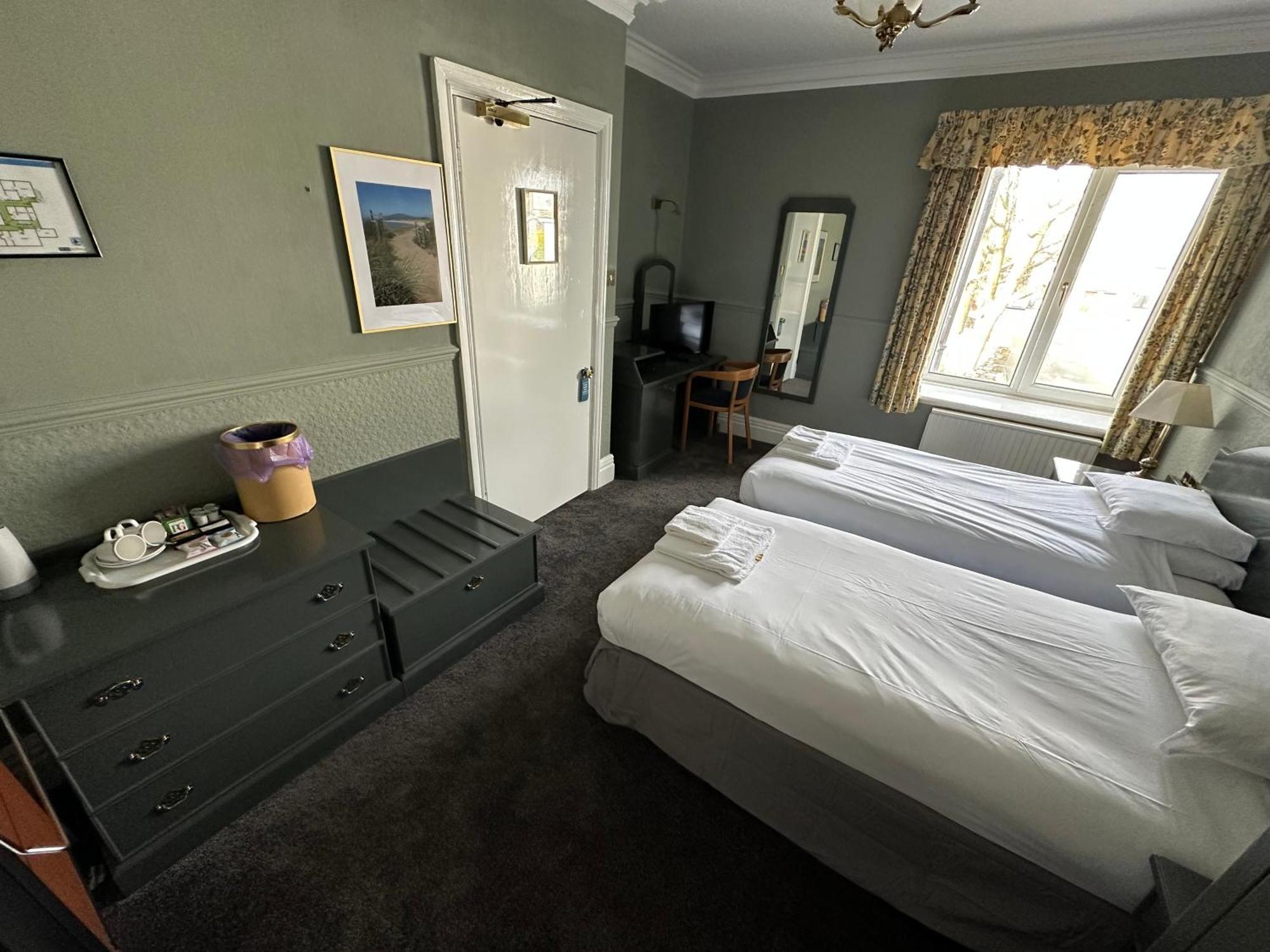 Clarkes Hotel Barrow In Furness Εξωτερικό φωτογραφία