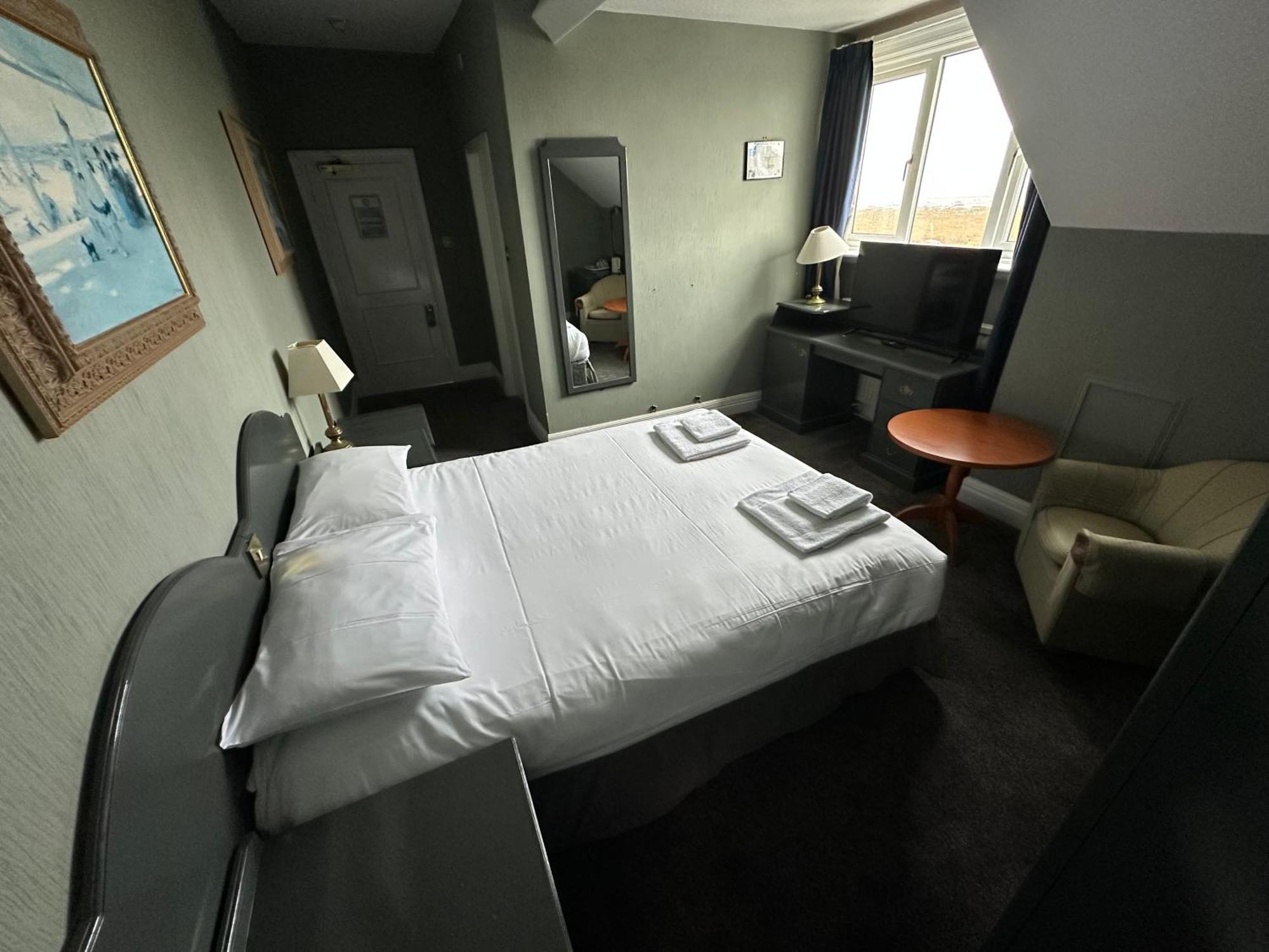 Clarkes Hotel Barrow In Furness Εξωτερικό φωτογραφία